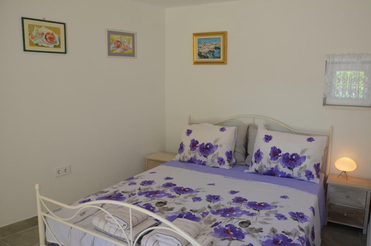 Studio Apartment Mileta Pitve エクステリア 写真